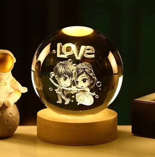 Crystal Ball Love Couple